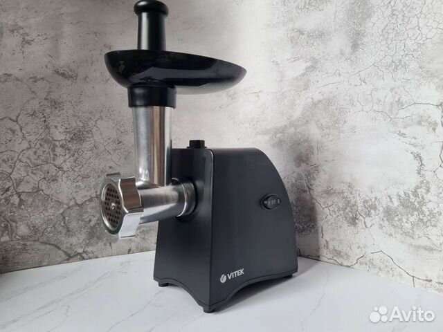 Мясорубка Vitek 2000Вт.Новая/ Доставка