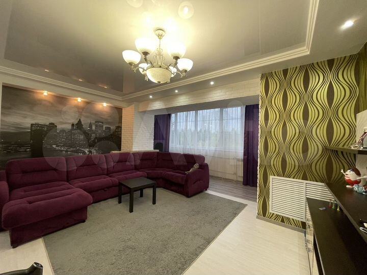 2-к. квартира, 70 м², 1/10 эт.