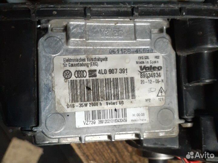 Фара передняя левая Audi Q7