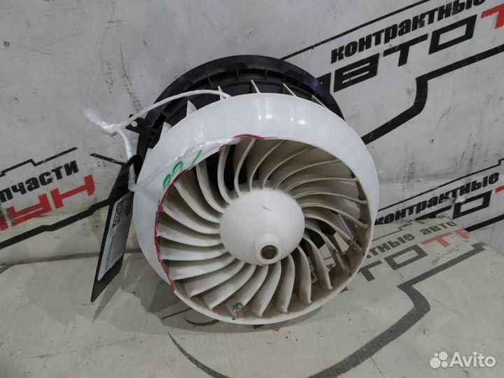 Моторчик печки mercedes AMG GT C-class CLS-class E-class G-class GLC-class. S205 S213 W205 W213 W463