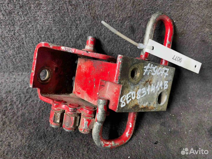 Петля двери Audi A4B7 (8E 2004-2008) 8E0 831 411 B