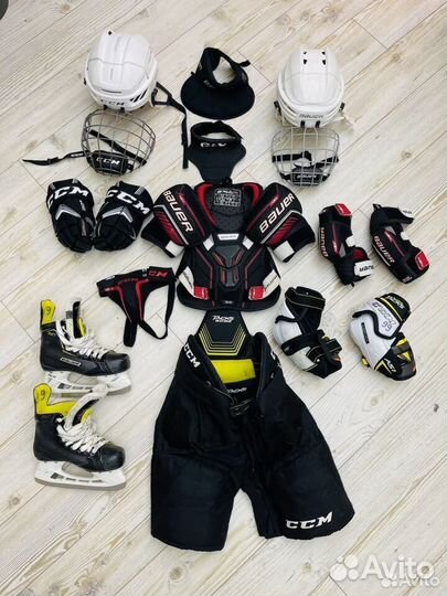 Хоккейная форма, коньки, клюшки, баул