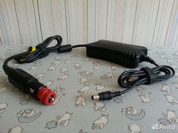 Авто/авиа адаптер ноутбука S26391-F194-L250