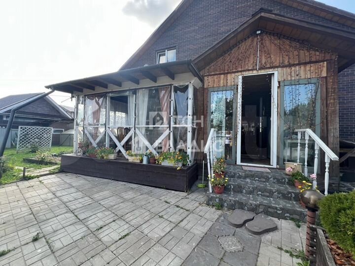 Дом 150 м² на участке 5 сот.