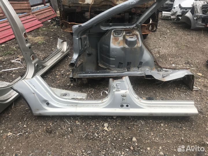 Порог правый Renault Logan (2005-2014)