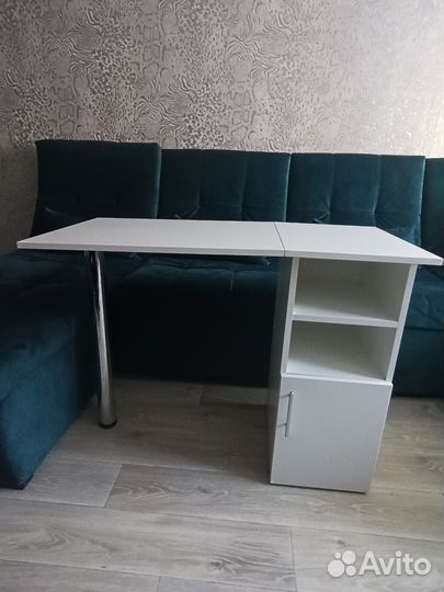 Стол для маникюра