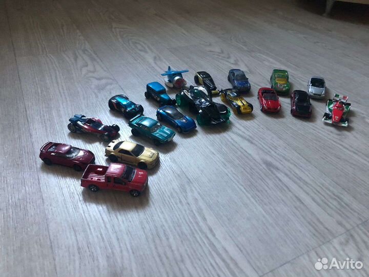 Машинки хот вилс hot wheels