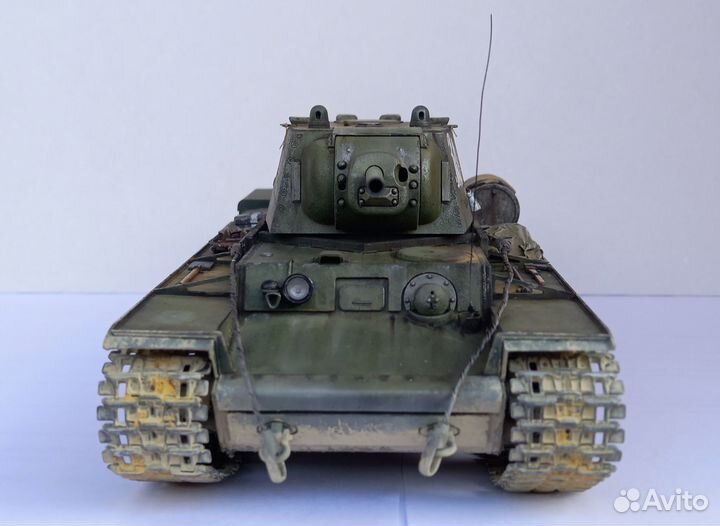 Готовая модель танка 1 35