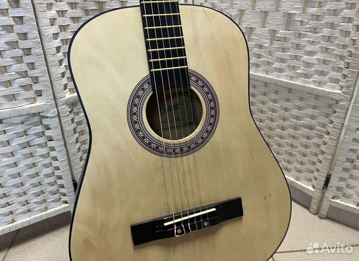 Гитара + комплект для начинающих