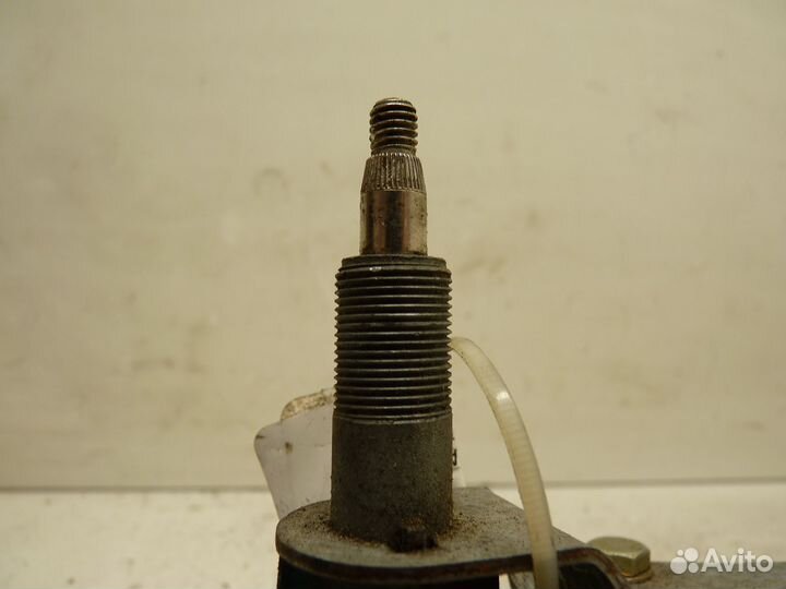 Моторчик стеклоочистителя заднего стекла 90584596