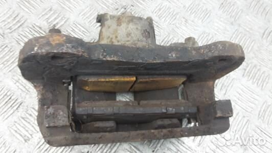 Суппорт тормозной передний правый mitsubishi L200