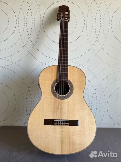 Классическая гитара crusader made in France