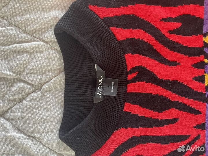 Свитер женский