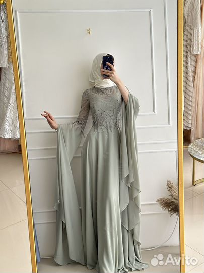 Вечернее платье