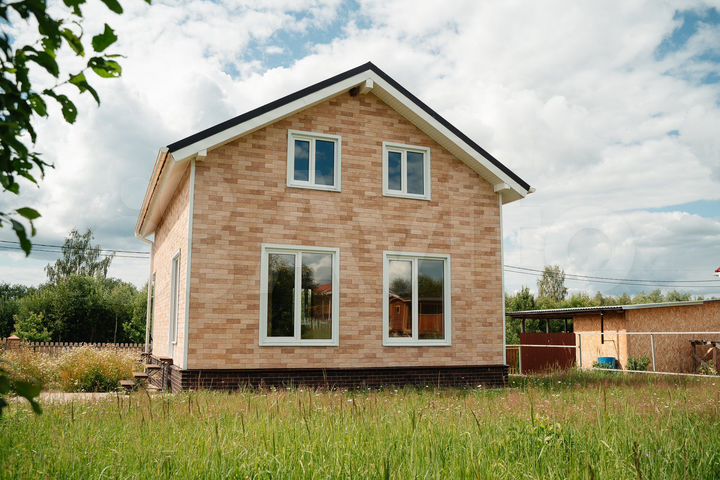 Коттедж 135 м² на участке 14 сот.