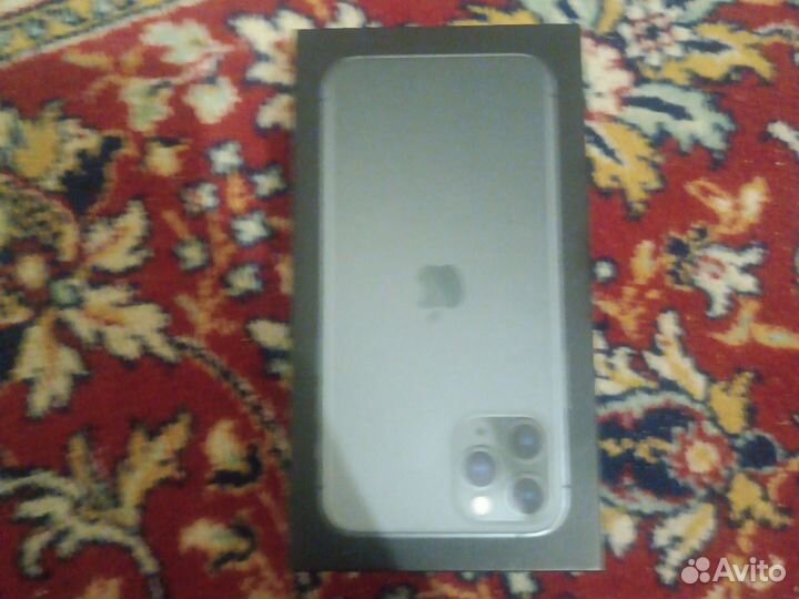 Коробка iPhone 11