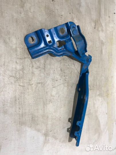 Петли капота передние левые Audi Q3 8U