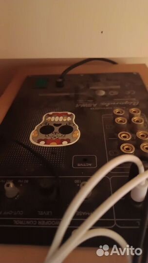 Сабвуфер с колонками и усилителем