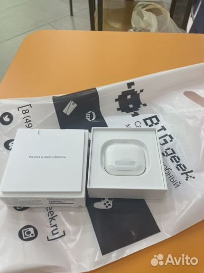 Apple AirPods (3-го поколения; 2021) оригинал