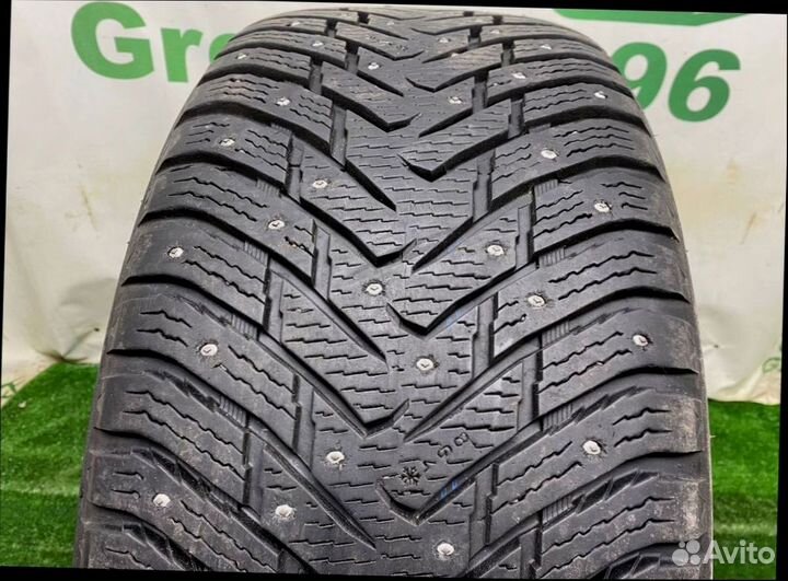 Nokian Tyres Hakkapeliitta 8 SUV 275/45 R21