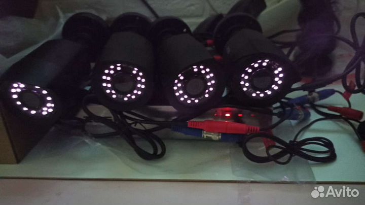 Система видеонаблюдение 4 (8) камеры