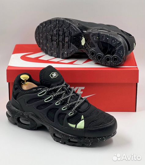 Nike Air Max tn plus terrascape желтое лого