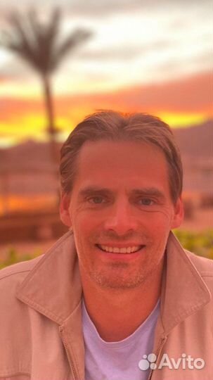 Репетитор по игре на гитаре