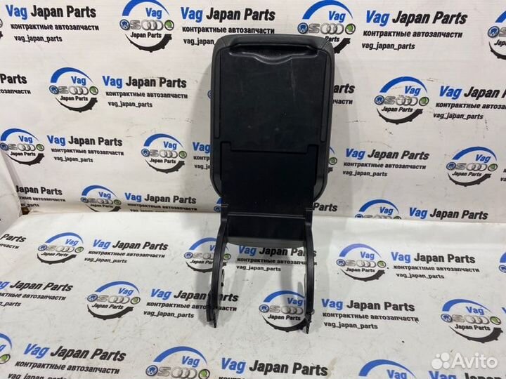 Подлокотник Audi A5 T8 cala 2008