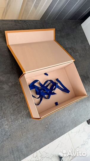 Коробка от louis vuitton