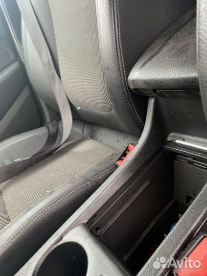 Подлокотник Opel Astra J