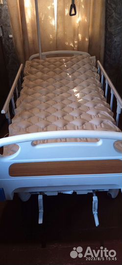 Медицинская кровать с матрасом