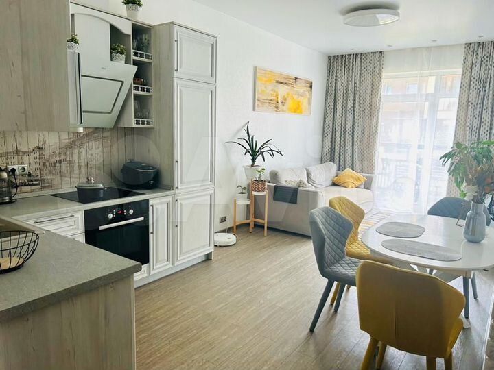 2-к. квартира, 66 м², 1/4 эт.