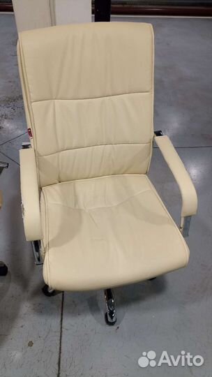 Офисное кресло руководителя бу кожаное