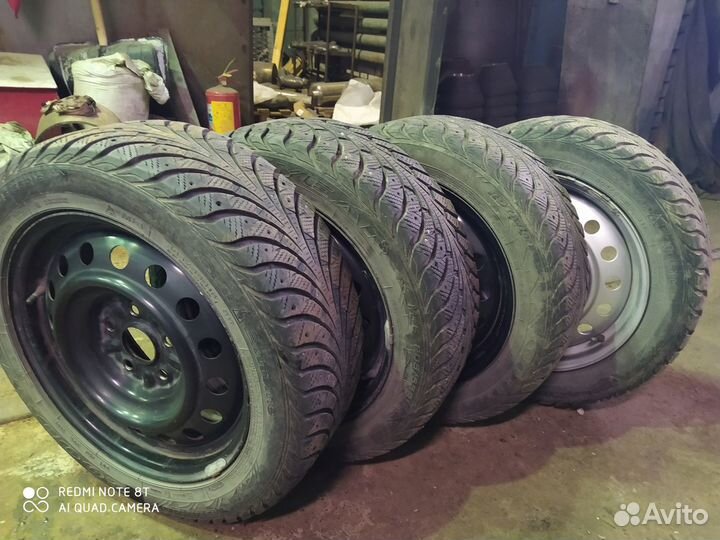 Goodyear UltraGrip Extreme 205/55 R16