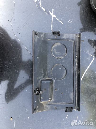 Бардачок Toyota Mark 2 X81