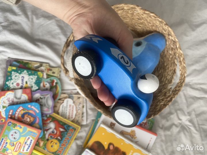 Игрушки и книги пакетом