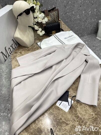 Белое пальто Пальто MAX mara