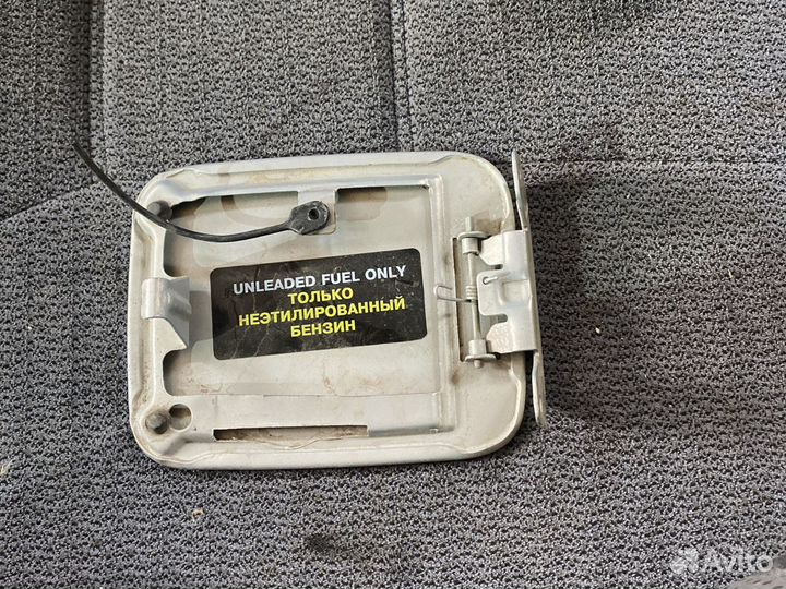 Лючок бензобака акцент