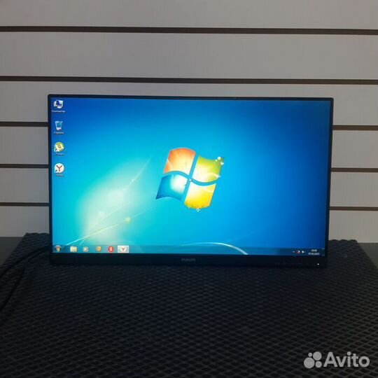 Монитор Phillips 273V7qdsb