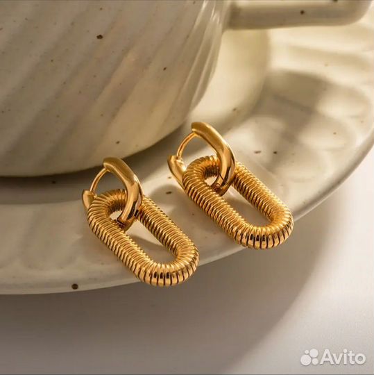 Серьги с подвесками новые