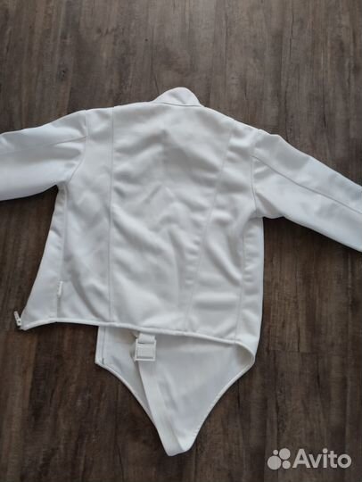 Куртка и комбинезон для фехтования