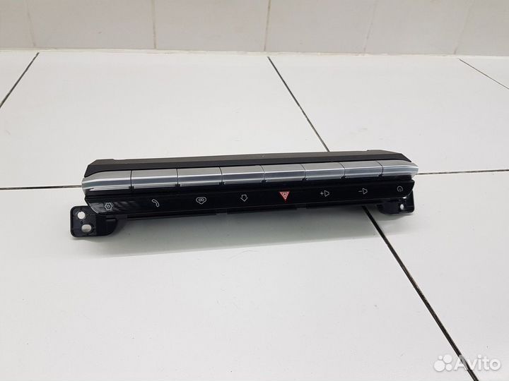 Центральный блок кнопок (Chery Tiggo 8 Pro)