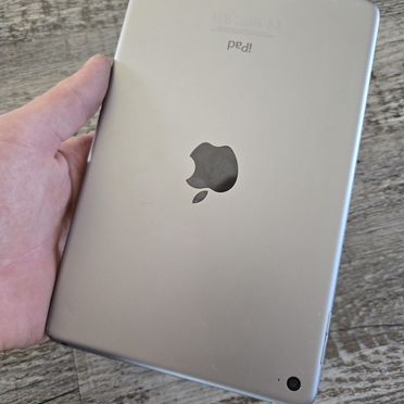 iPad mini 4 128gb wifi