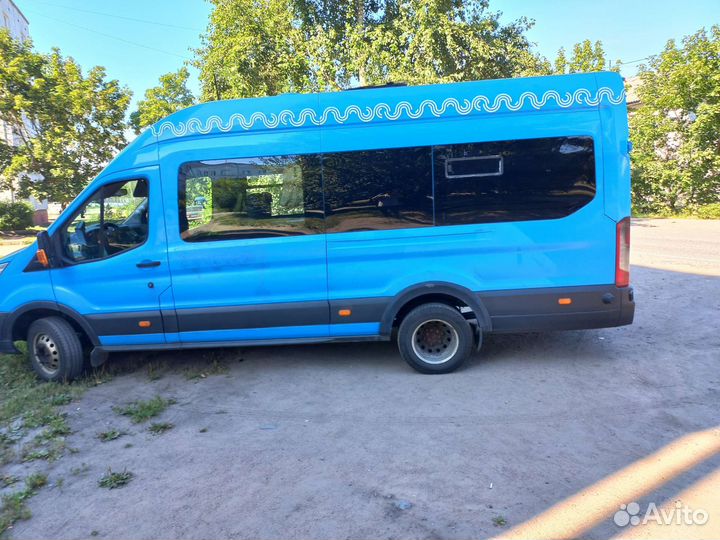 Ford Transit микроавтобус, 2016