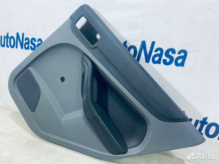 Обшивка двери задняя правая Ford Focus седан 1.6