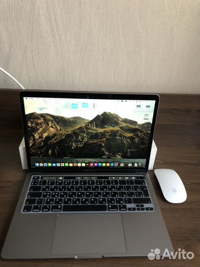 Macbook pro 13 2022 m2 512Mb