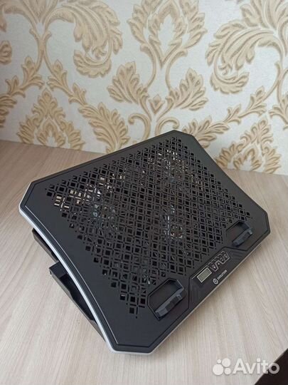 Охлаждающая подставка для ноутбука