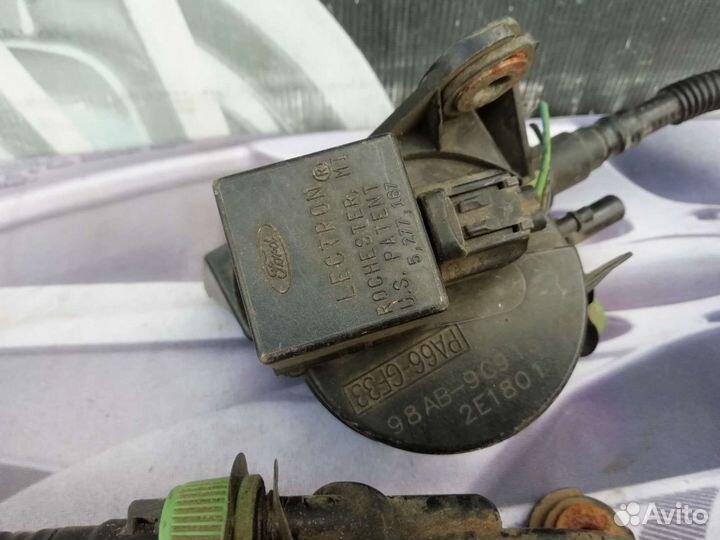 Kлапaн вентиляции Форд фокус1 топливного бака