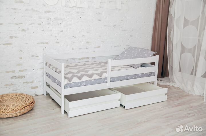 Детская кровать из массива березы