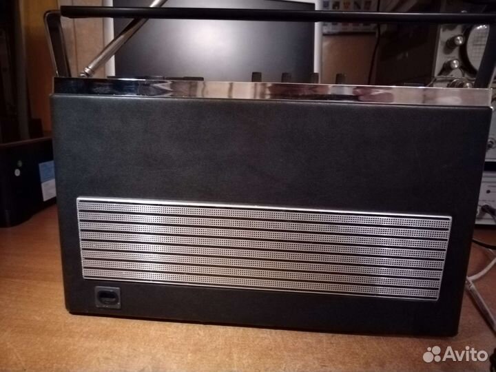 Радиоприемник saba Transeuropa 2000